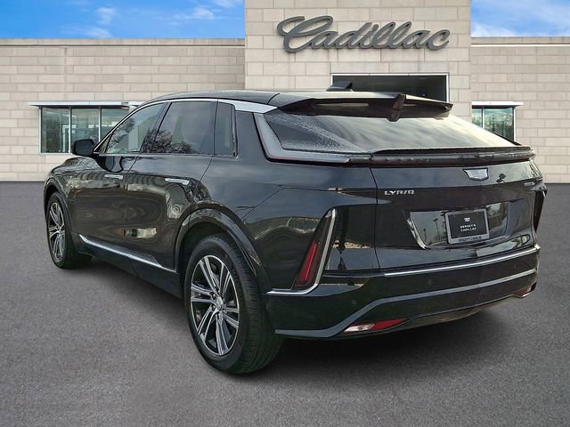 Certified 2025 Cadillac Lyriq Luxury w/ LPO, Floor Liner Package image 4