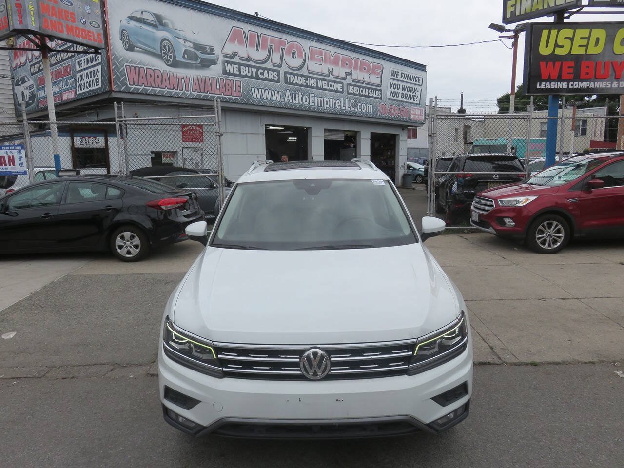 Used 2018 Volkswagen Tiguan SEL Premium AWD/4WD image 6