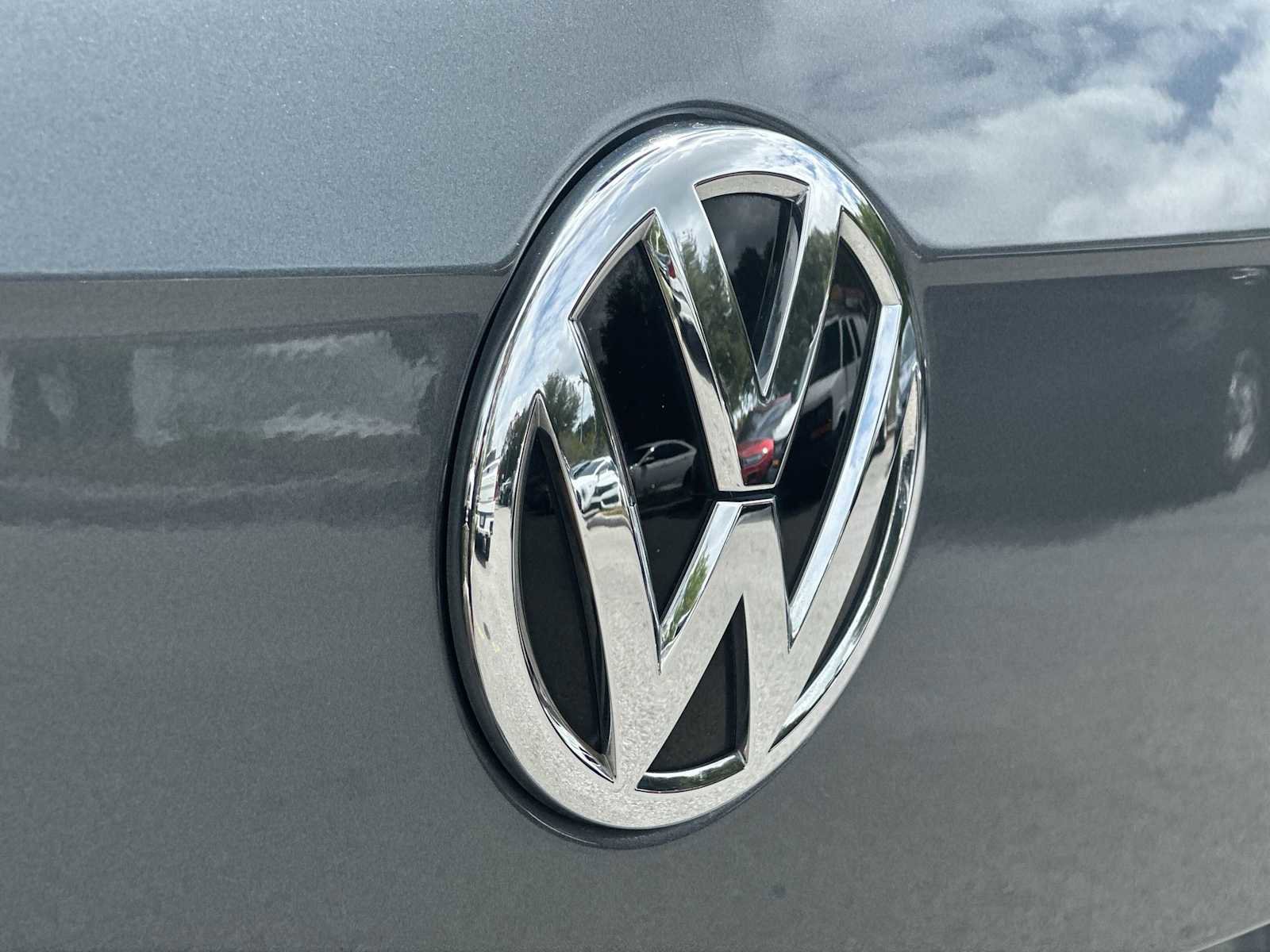 Used 2019 Volkswagen Tiguan SE FWD image 10