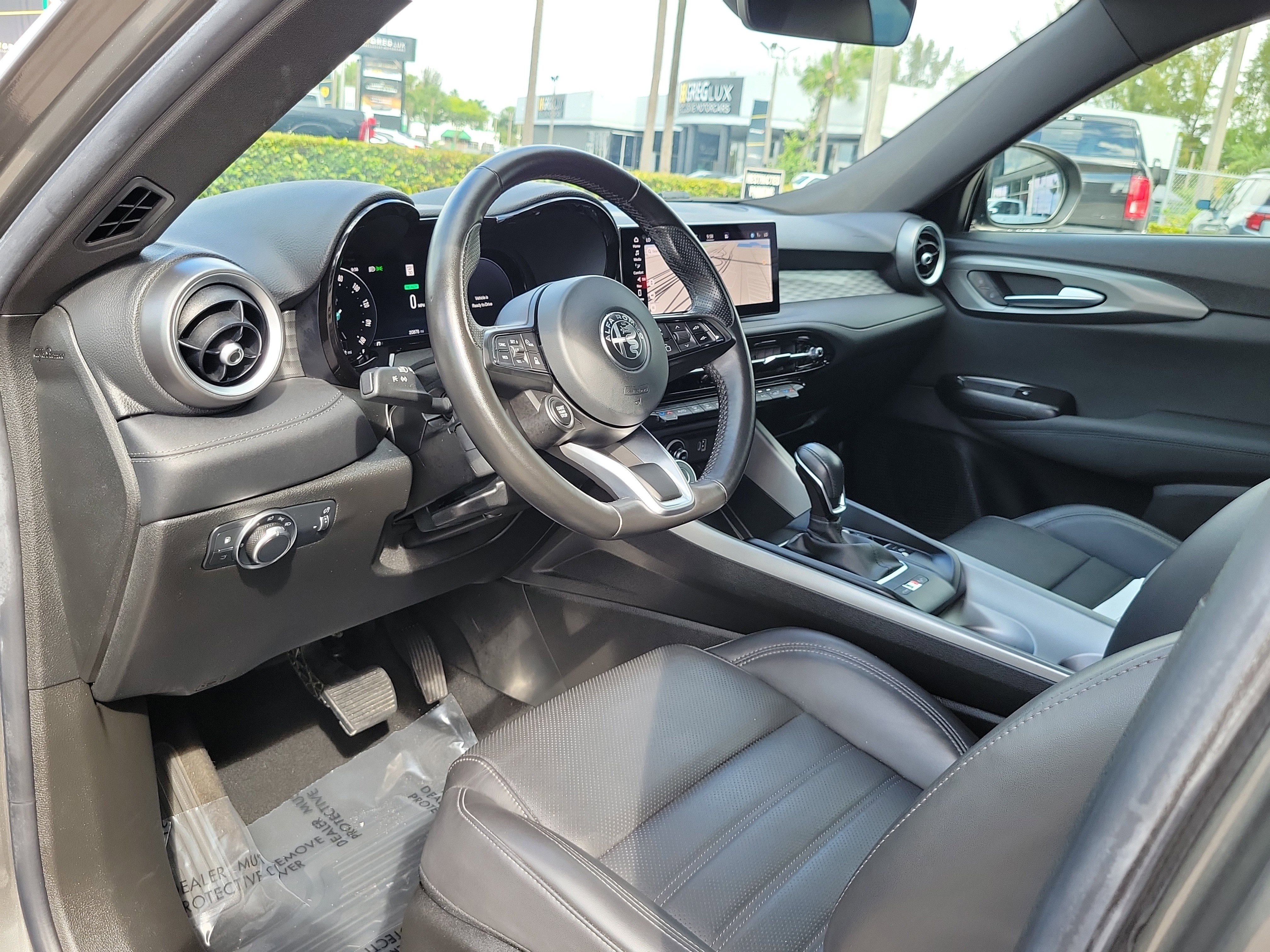 Used 2024 Alfa Romeo Tonale Ti w/ Premium Interior Package AWD/4WD image 9