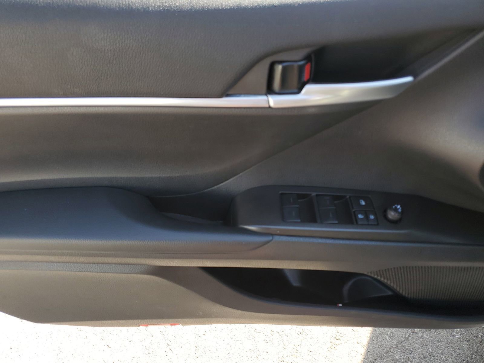 Certified 2024 Toyota Camry SE FWD image 19