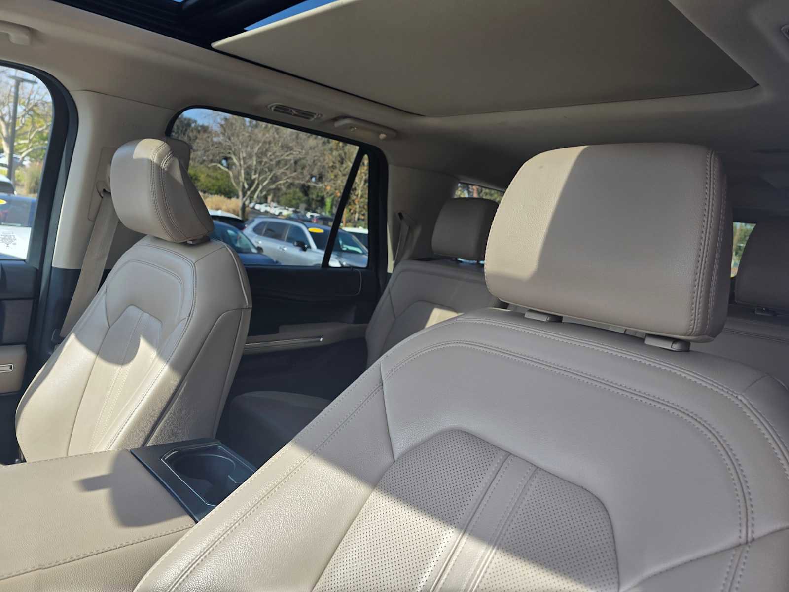 Used 2024 Ford Expedition Max Limited image 26