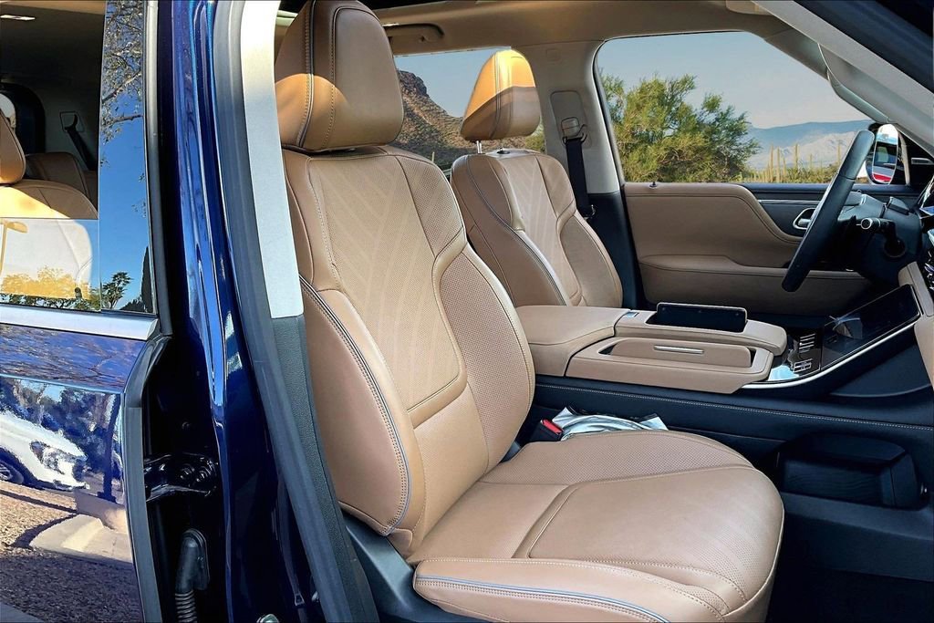 Used 2025 INFINITI QX80 Luxe image 7