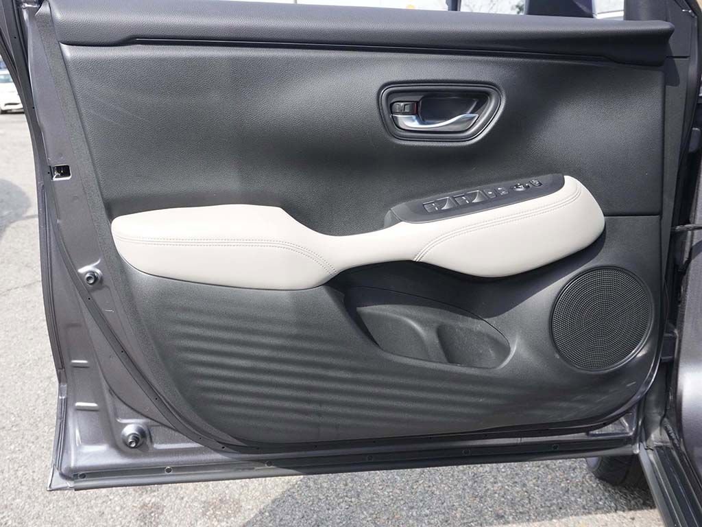 Used 2023 Honda HR-V LX image 16