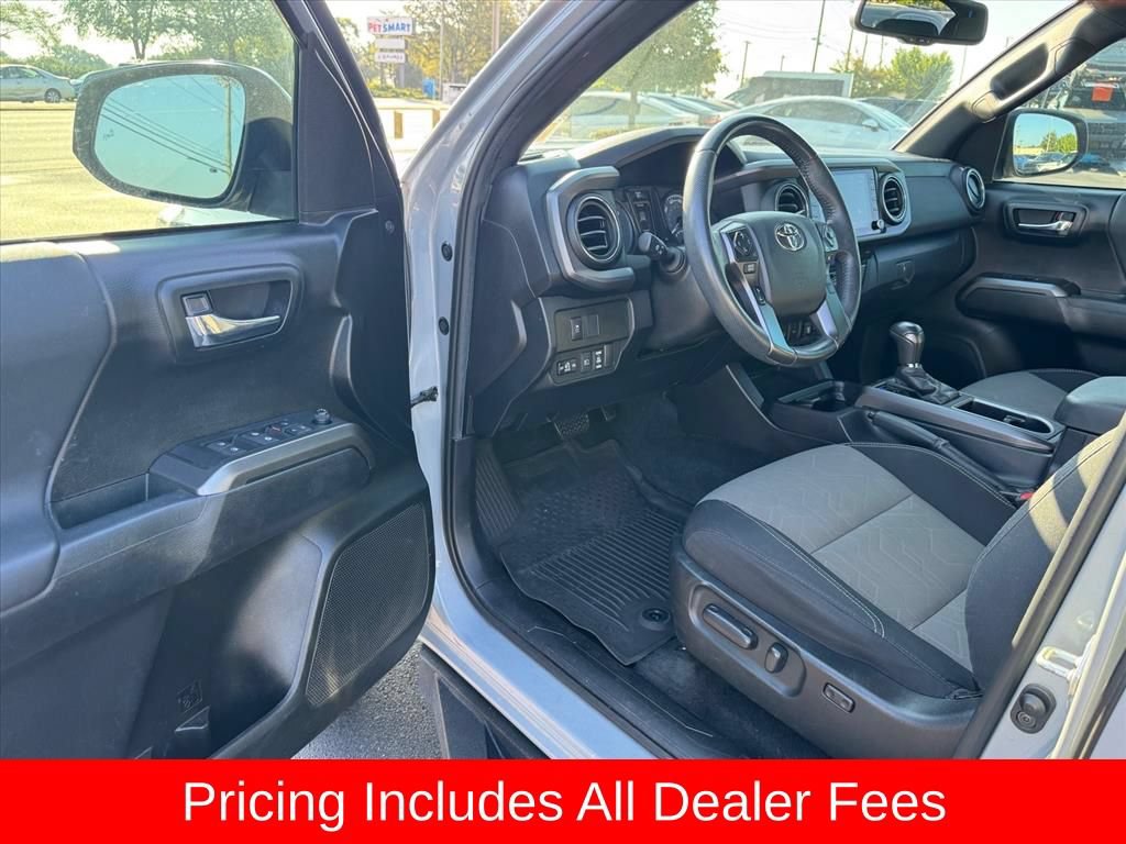 Used 2021 Toyota Tacoma TRD Sport w/ Technology Package RWD image 14
