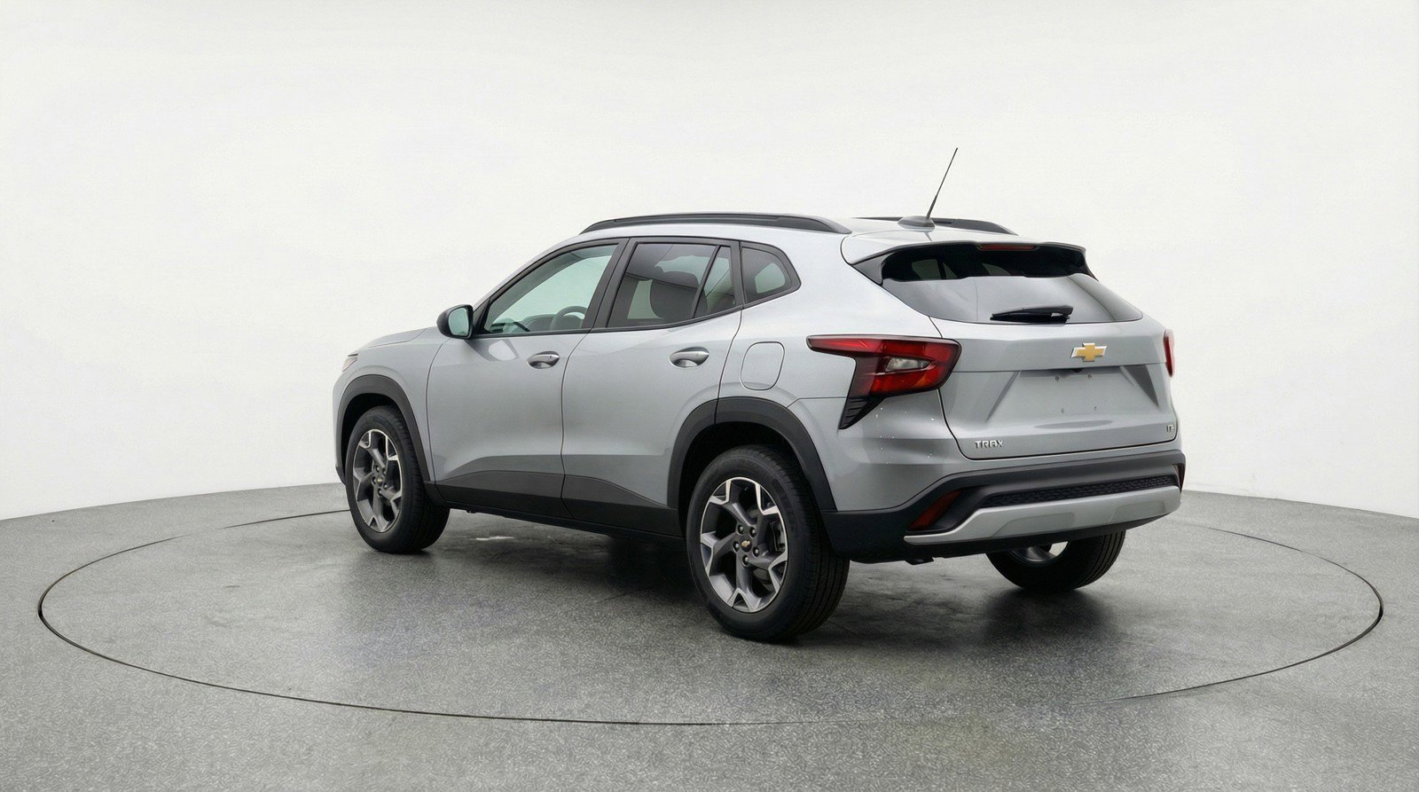 Used 2025 Chevrolet Trax LT FWD image 6