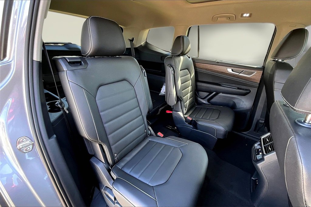 New 2026 Volkswagen Atlas SEL image 10