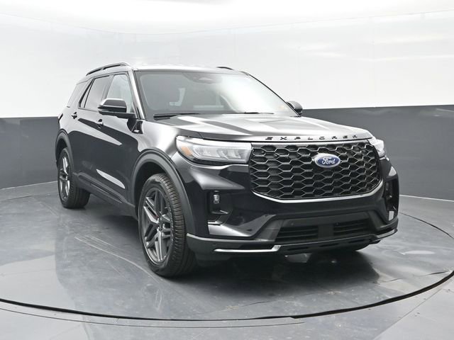 New 2026 Ford Explorer ST-Line image 2