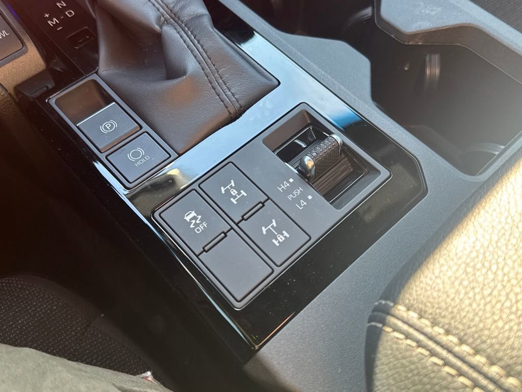 Used 2025 Toyota Land Cruiser image 26