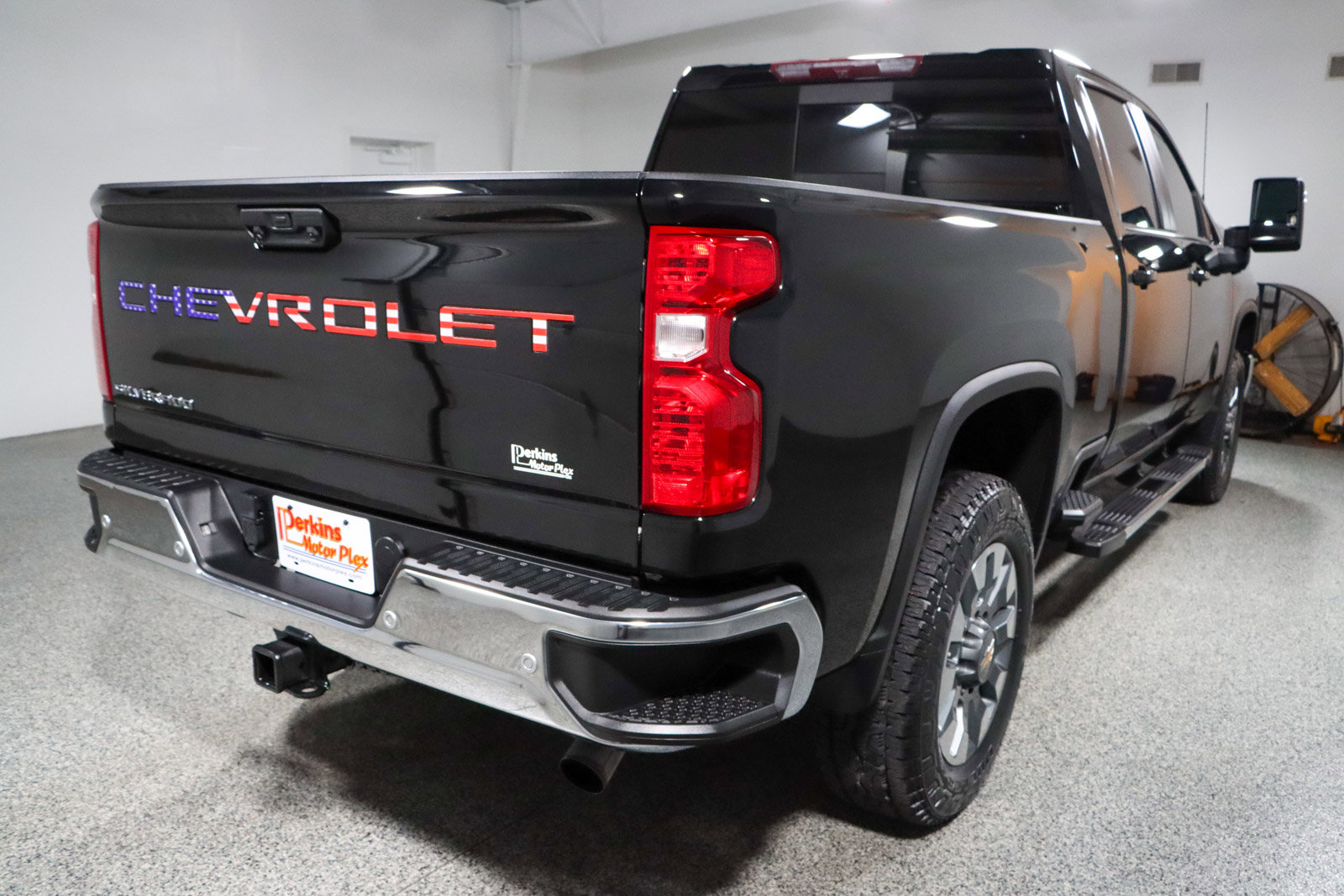 Used 2024 Chevrolet Silverado 2500 LT w/ Texas Edition AWD/4WD image 7