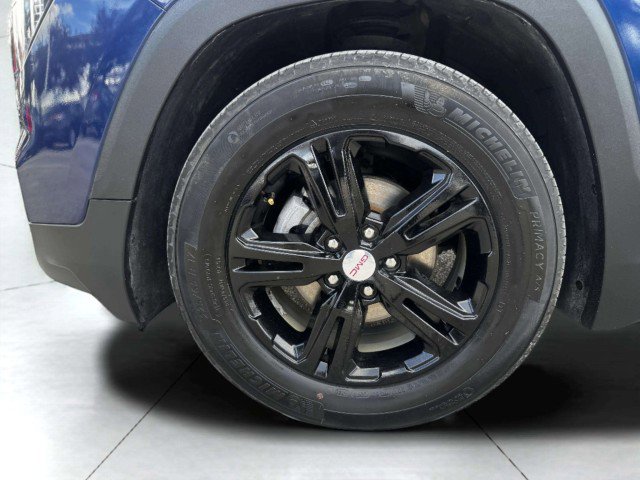 Used 2023 GMC Terrain SLE w/ Driver Convenience Package image 57