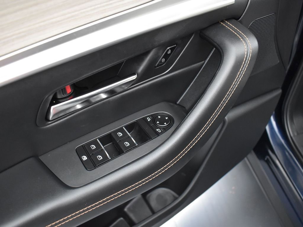 Used 2024 MAZDA CX-90 Plug-In Hybrid w/ Premium Pkg image 10