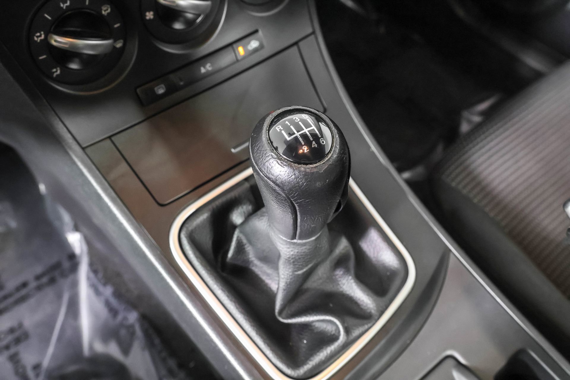 Used 2012 MAZDA MAZDA3 i Touring image 31