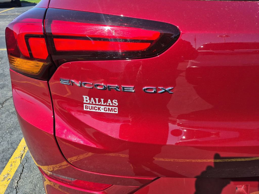 Certified 2022 Buick Encore GX Select w/ Sport Touring Package image 32