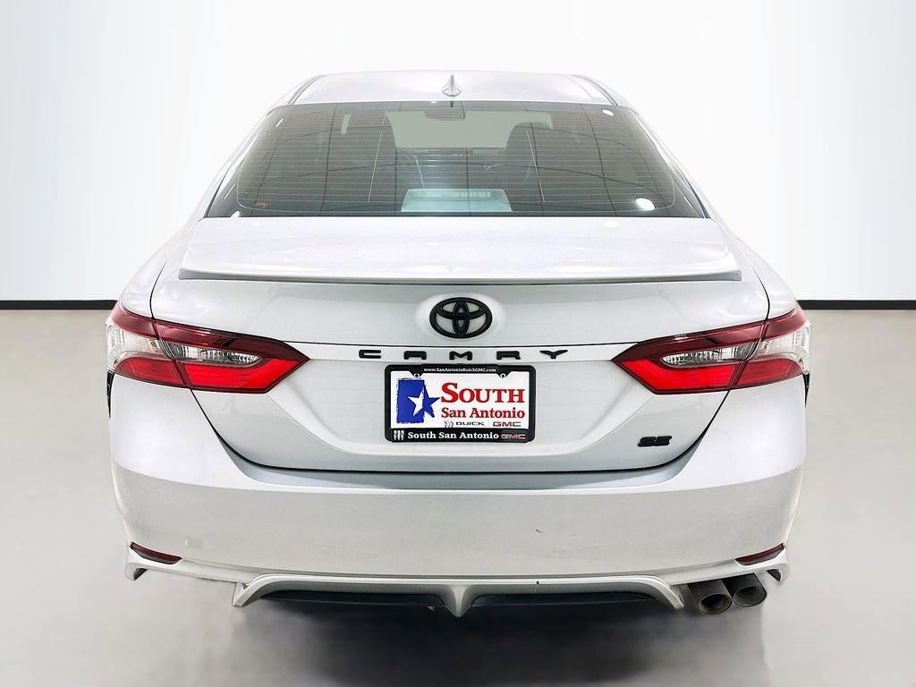 Used 2024 Toyota Camry SE image 6