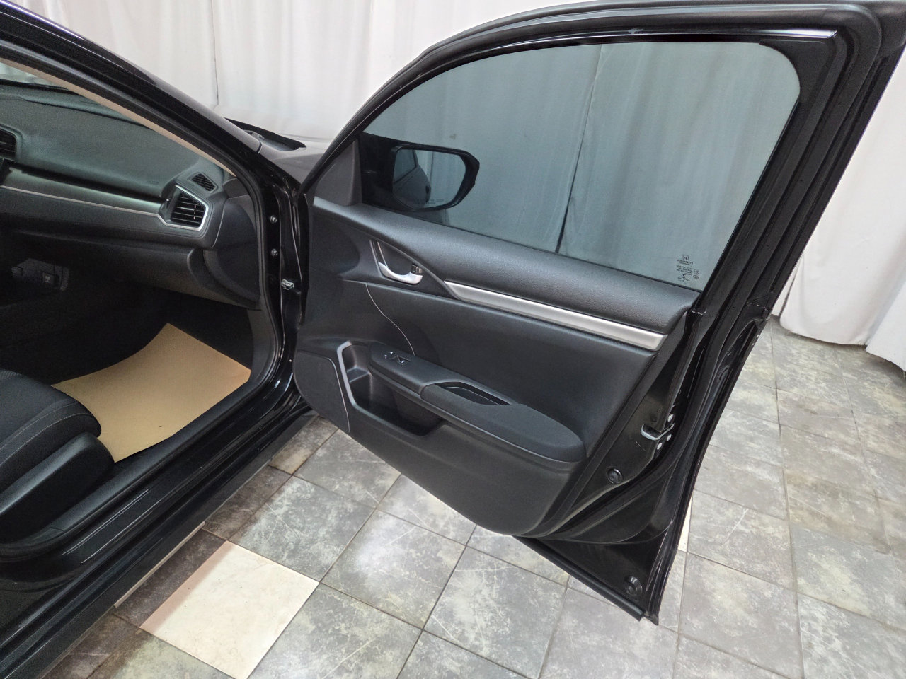 Used 2020 Honda Civic LX image 10