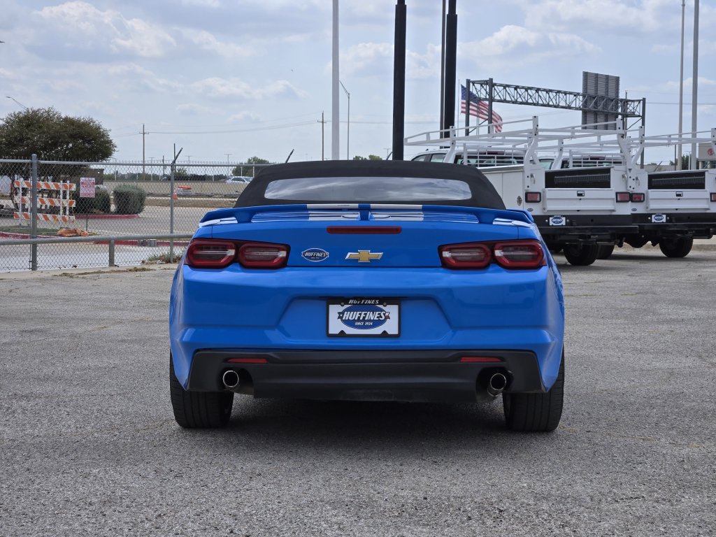 Used 2022 Chevrolet Camaro LT w/ Technology Package RWD image 6