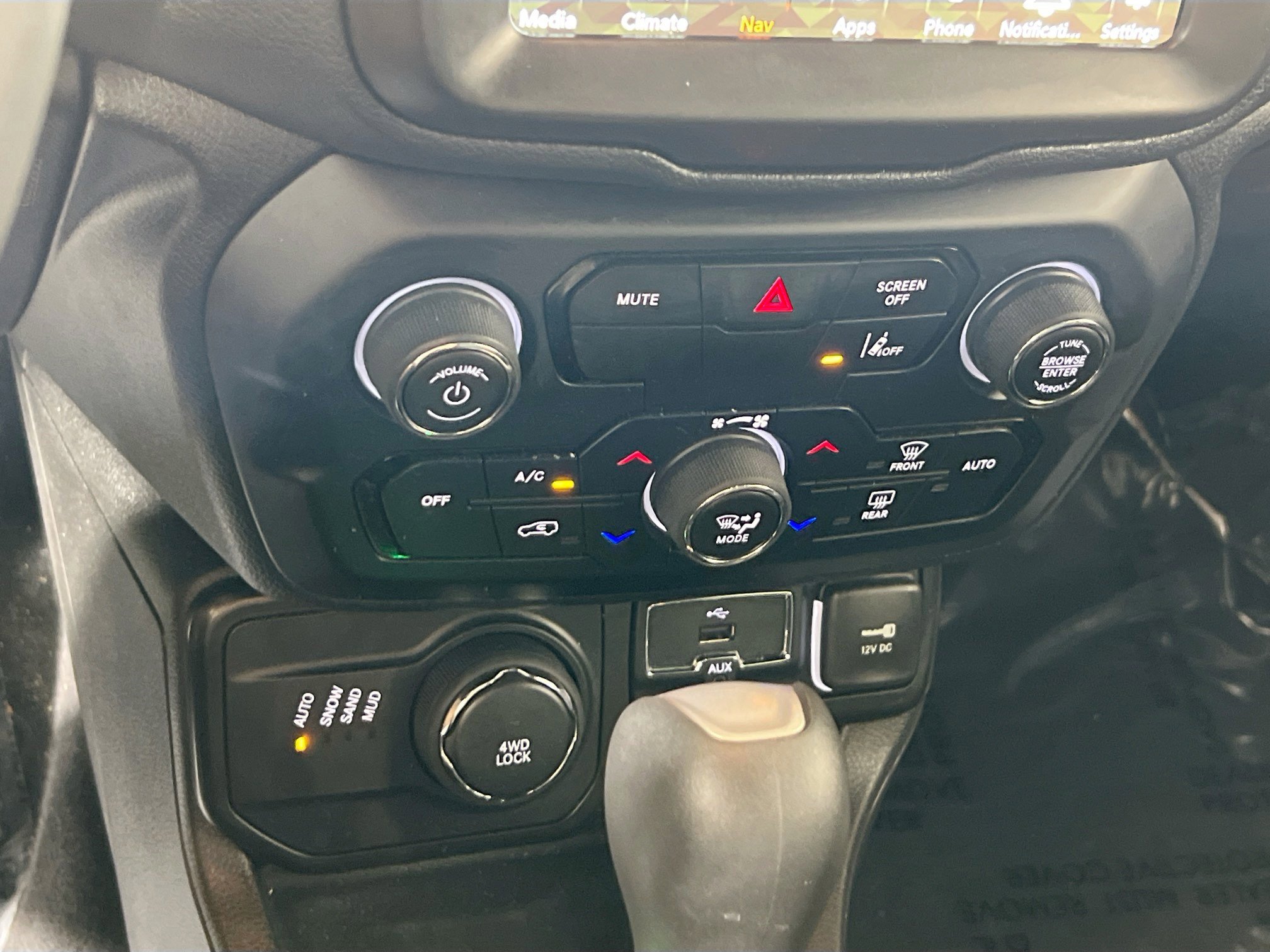 Used 2022 Jeep Renegade Altitude w/ Sun/Sound Group image 16