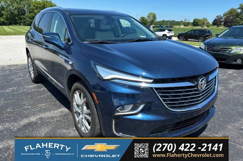 Used 2023 Buick Enclave Essence w/ Experience Buick Package FWD image 8