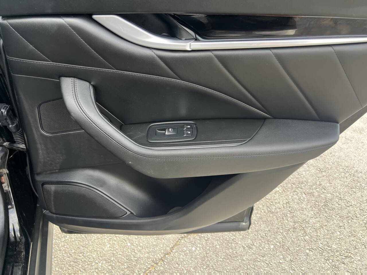 Used 2019 Maserati Levante image 37