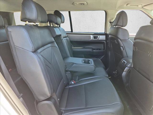 Used 2026 Hyundai Santa Fe SEL FWD image 21