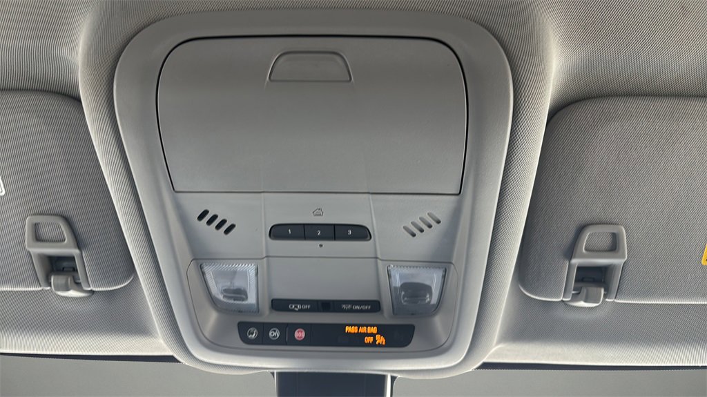 Used 2020 Chevrolet Equinox LT image 28