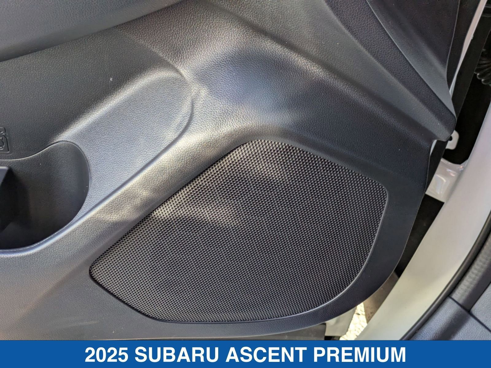Certified 2025 Subaru Ascent Premium image 14