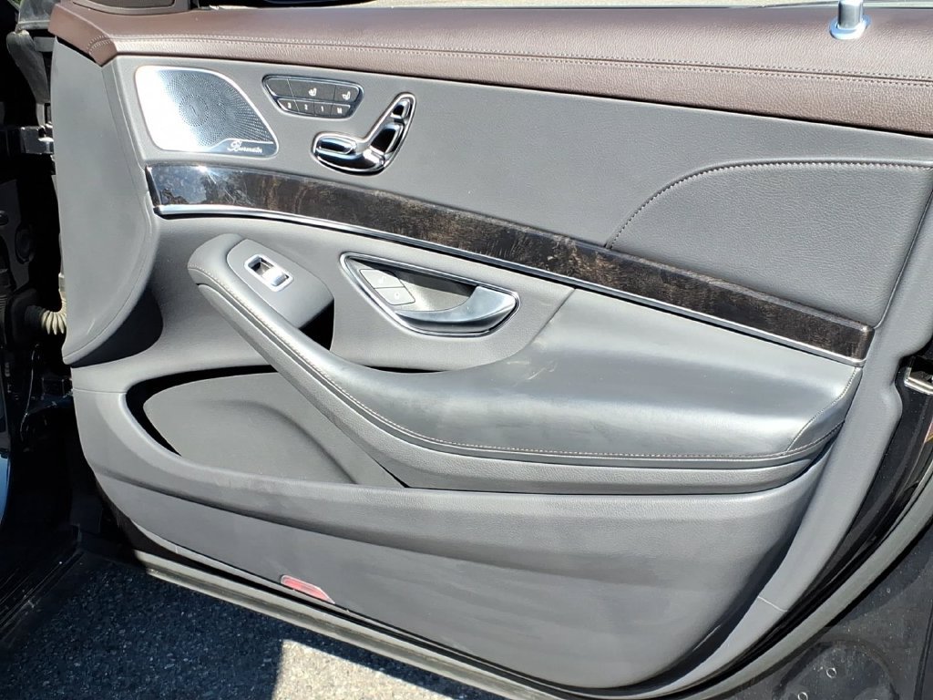 Used 2020 Mercedes-Benz S 560 4MATIC Sedan image 10