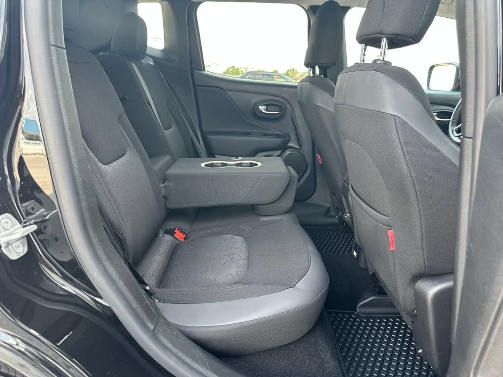 Used 2022 Jeep Renegade Trailhawk AWD/4WD image 26