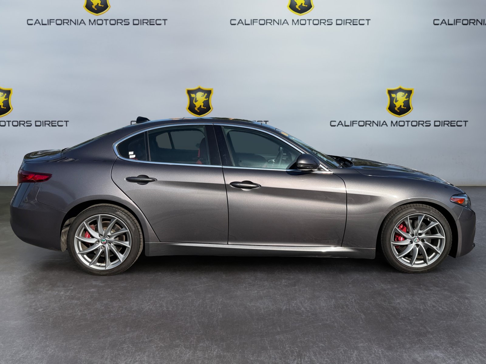 Used 2019 Alfa Romeo Giulia RWD image 6