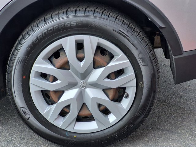 Used 2019 Toyota C-HR LE FWD image 13