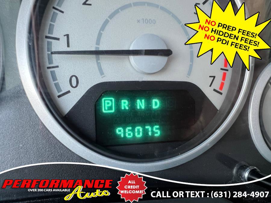 Used 2009 Chrysler Town & Country Touring image 13