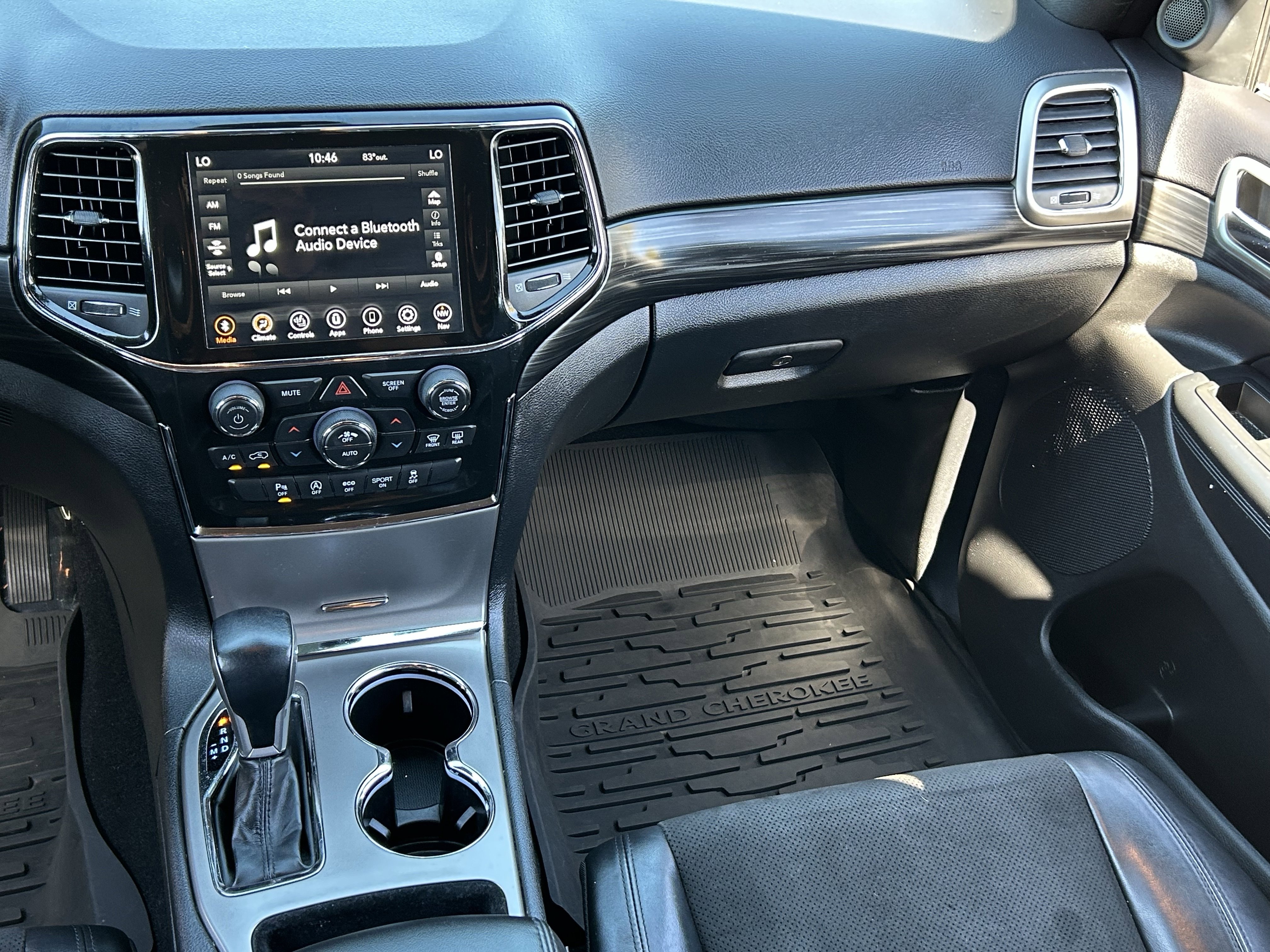 Certified 2021 Jeep Grand Cherokee Laredo X AWD/4WD image 15