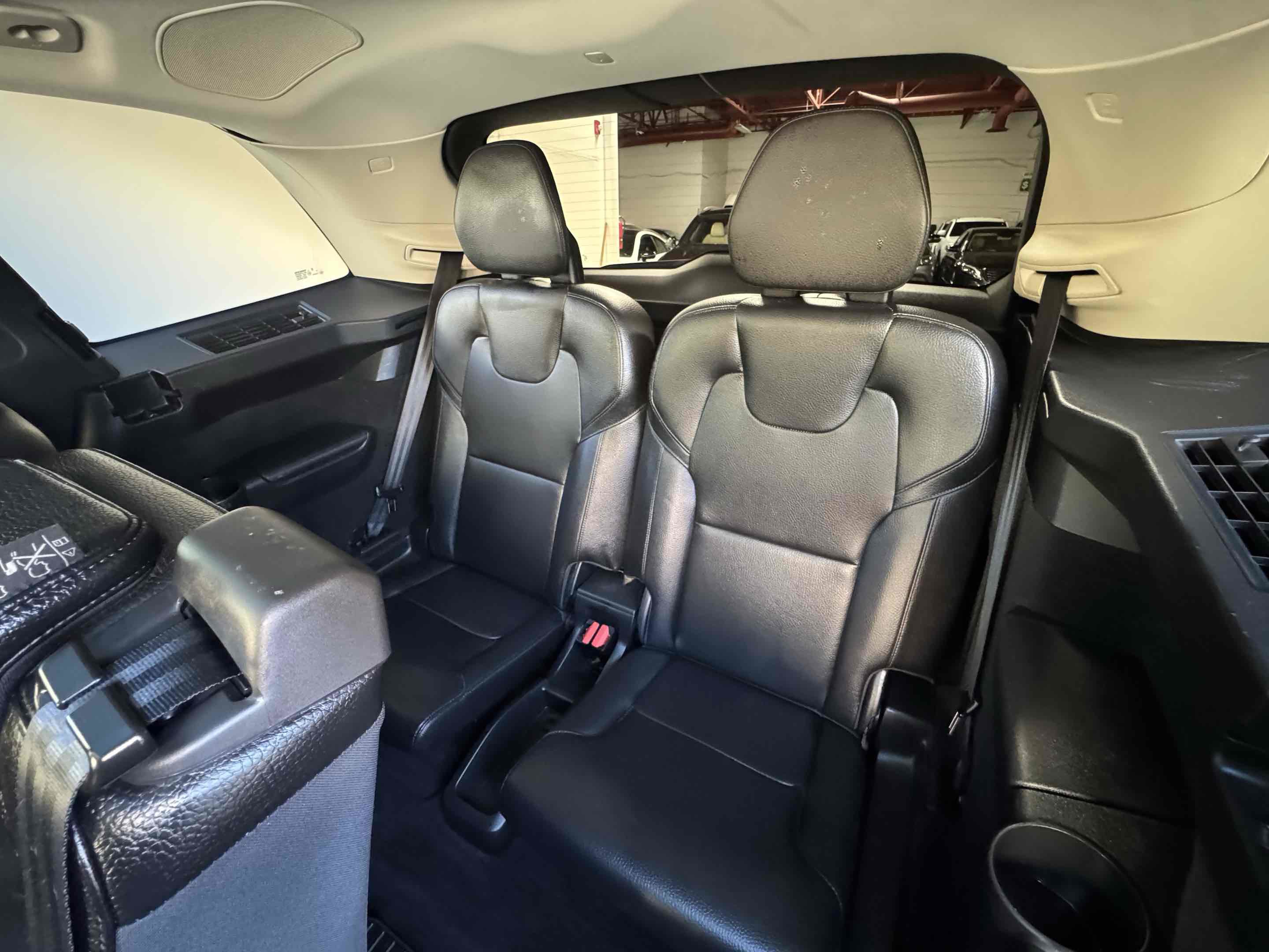 Used 2020 Volvo XC90 T8 Momentum w/ Protection Package Premier AWD/4WD image 6
