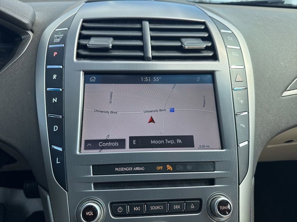 Used 2020 Lincoln MKZ Reserve FWD image 12