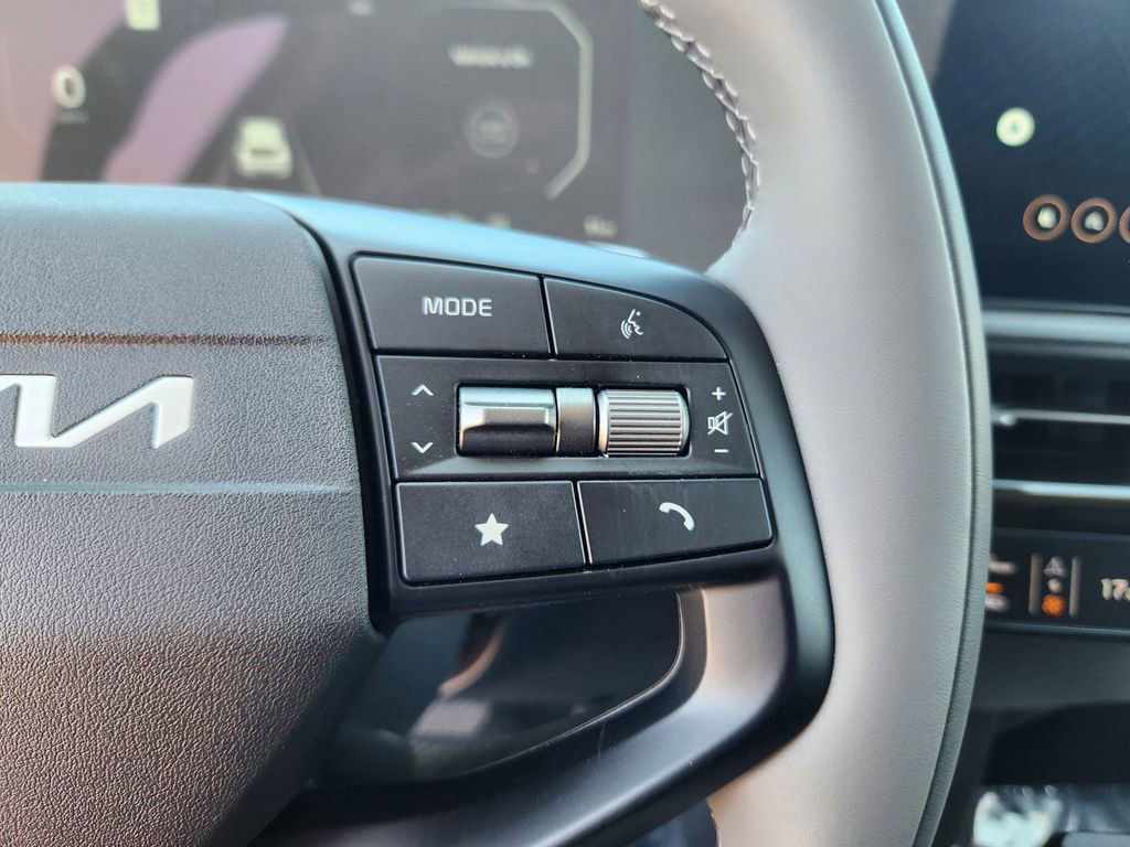 New 2025 Kia EV6 Light w/ Light LR Technology Package image 15