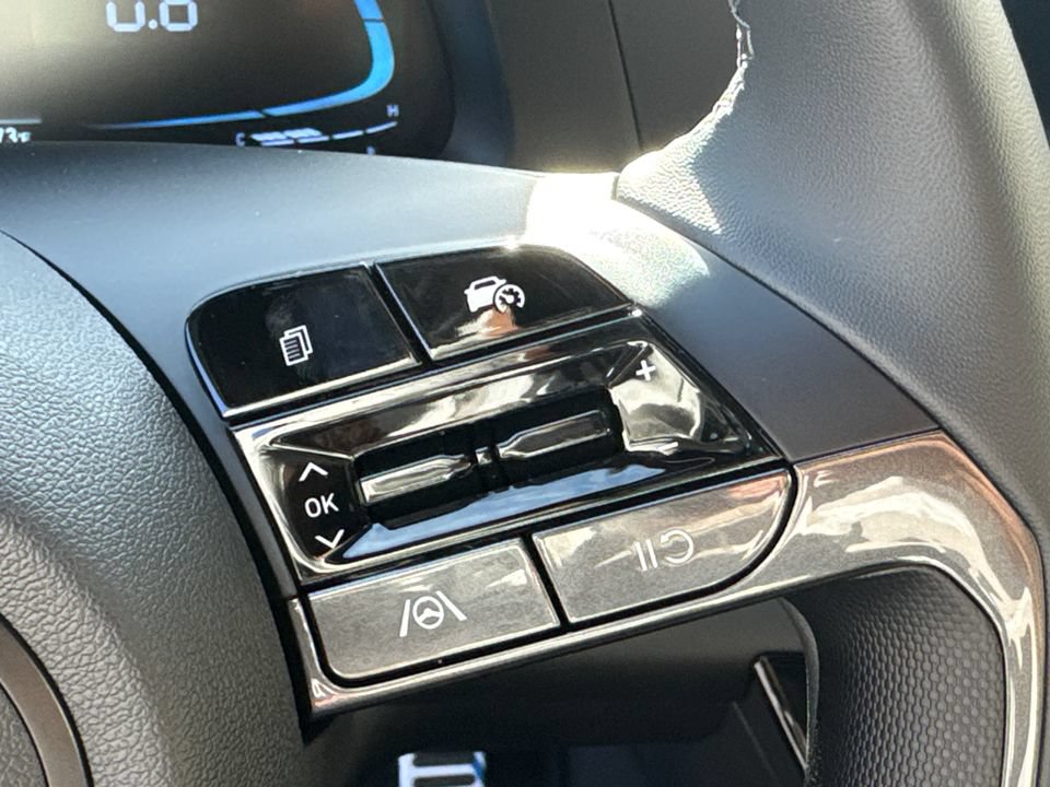 New 2026 Hyundai Elantra SEL Sport FWD image 26