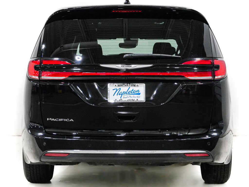 Used 2025 Chrysler Pacifica Select FWD image 7