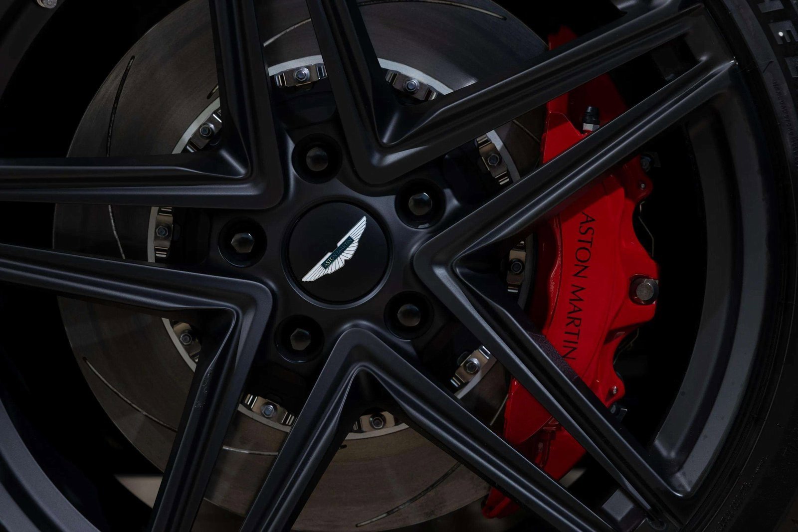 New 2026 Aston Martin V8 Vantage Coupe image 39