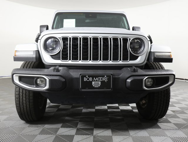 Certified 2024 Jeep Wrangler Sahara image 2