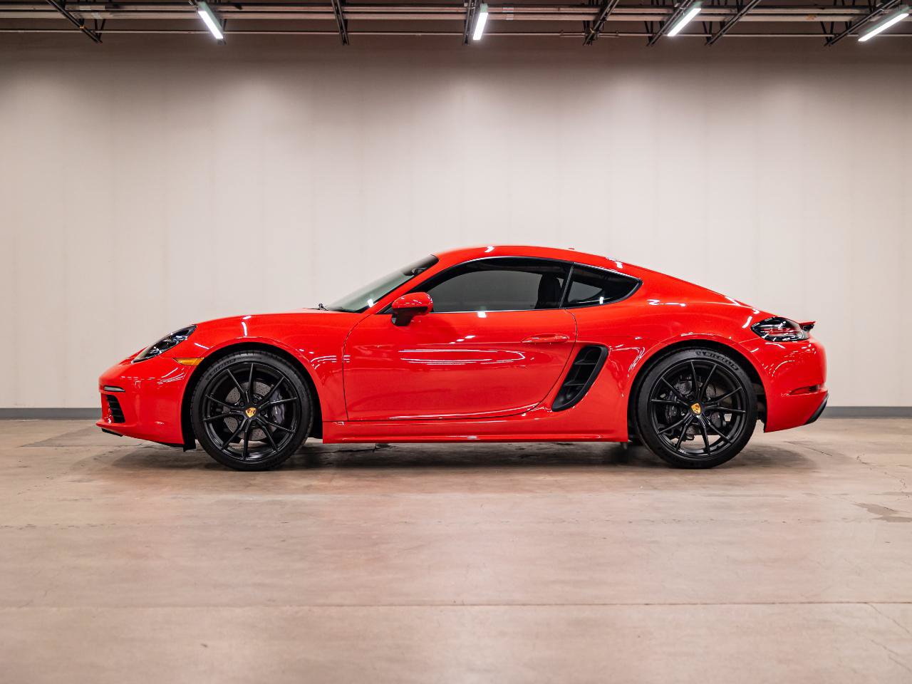 Used 2022 Porsche 718 Cayman RWD image 25