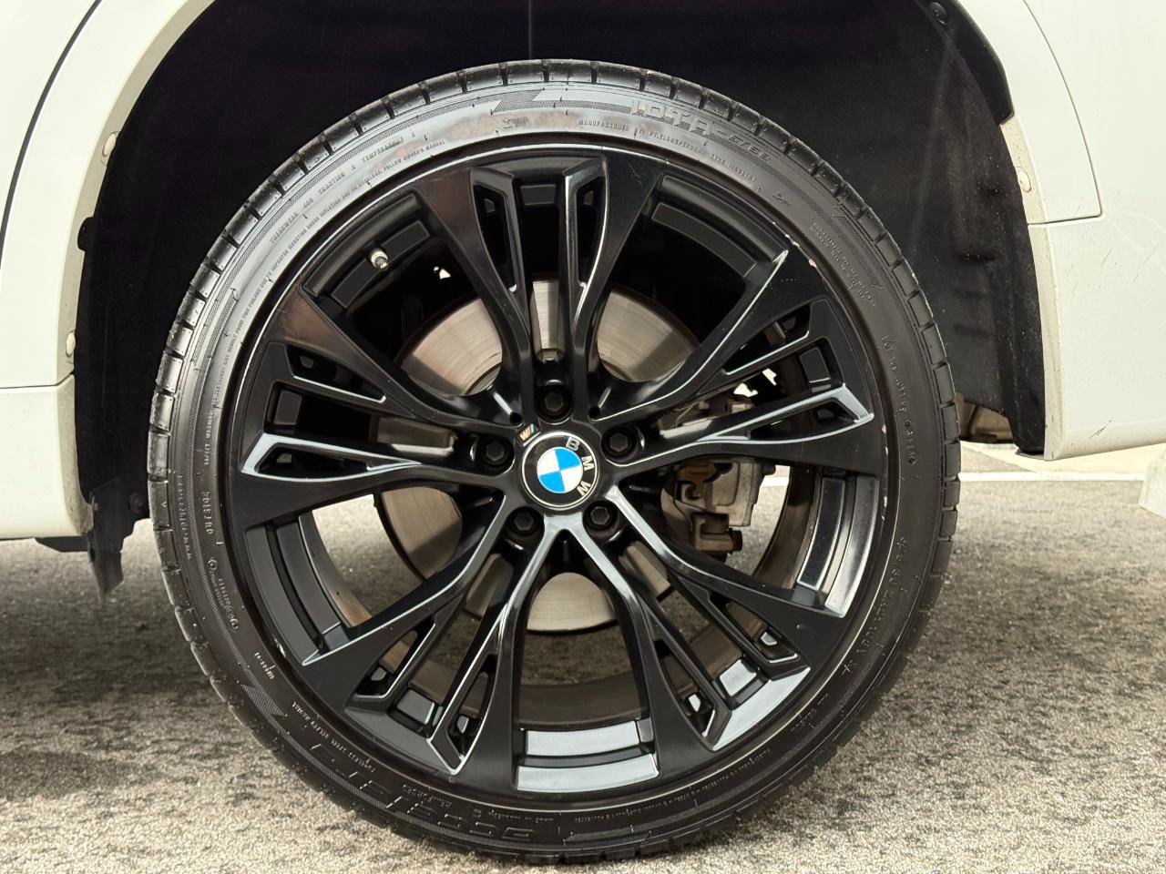 Used 2019 BMW X6 xDrive50i w/ M Sport Package AWD/4WD image 24