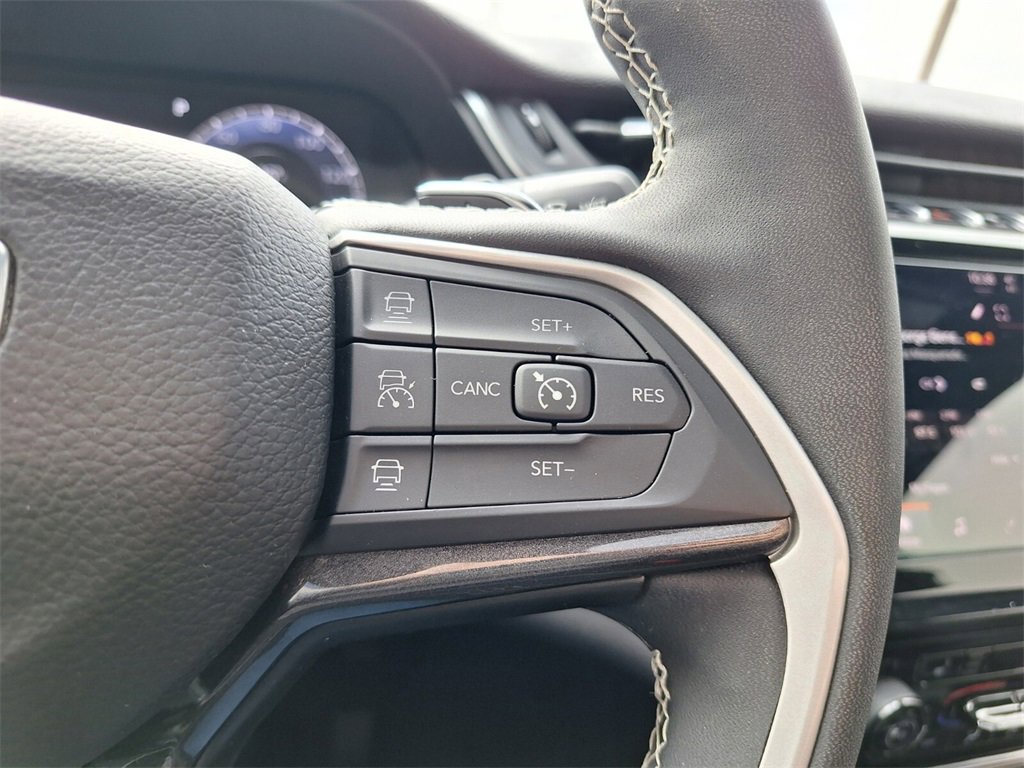 Used 2023 Jeep Grand Cherokee L Laredo image 20