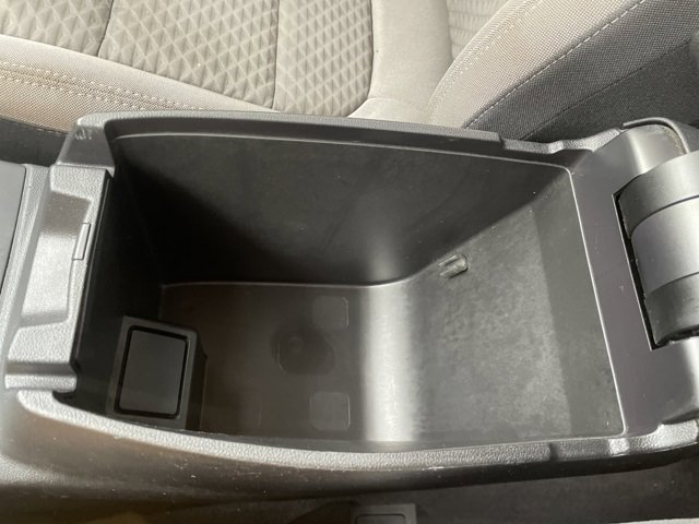 Used 2022 Ford Escape SE image 39