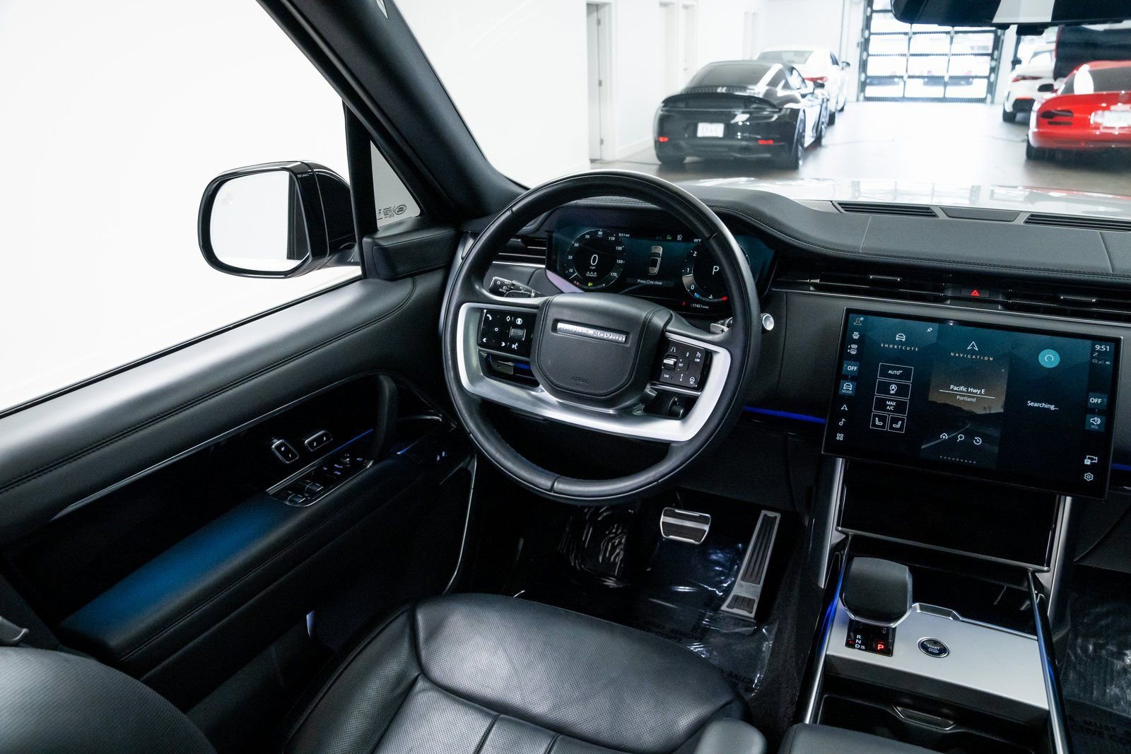 Used 2024 Land Rover Range Rover SE AWD/4WD image 10