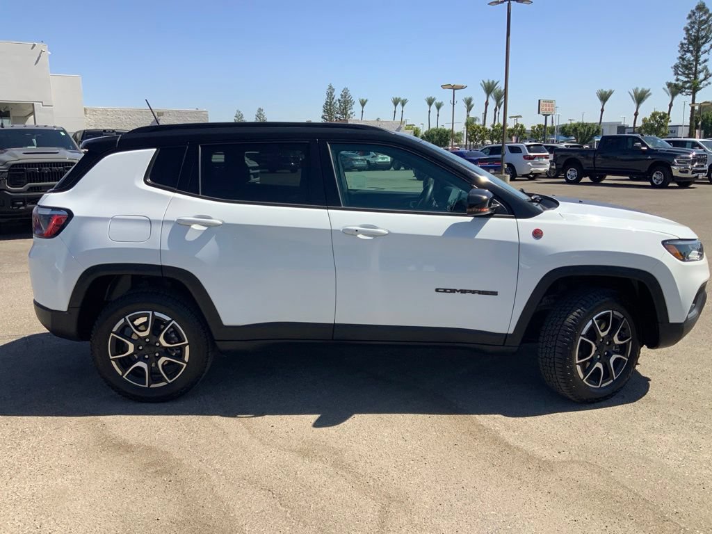 Certified 2024 Jeep Compass Trailhawk AWD/4WD image 10