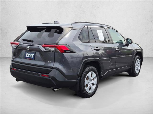 Used 2019 Toyota RAV4 LE FWD image 5