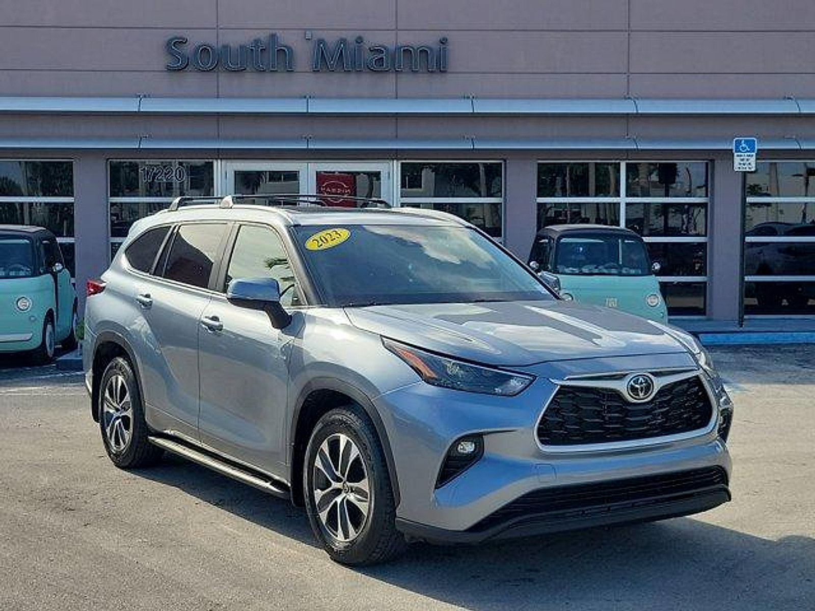 Used 2023 Toyota Highlander XLE