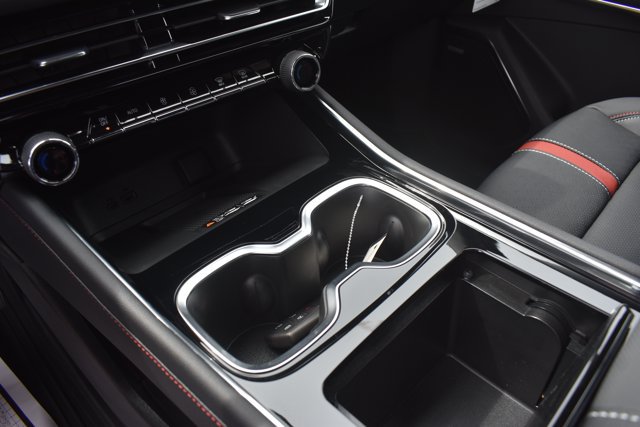 New 2026 Chevrolet Traverse RS w/ LPO, Floor Liner Package FWD image 28
