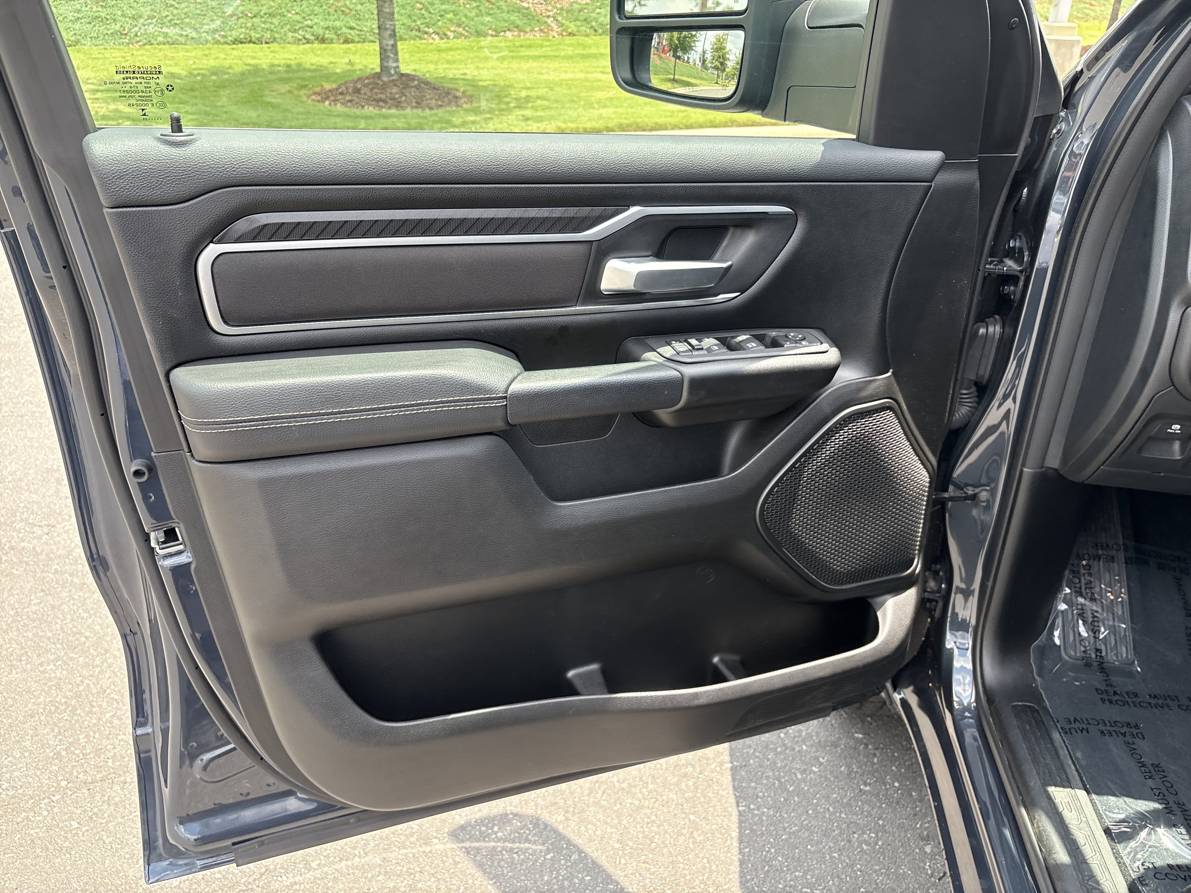 Used 2025 RAM 1500 Big Horn AWD/4WD image 15